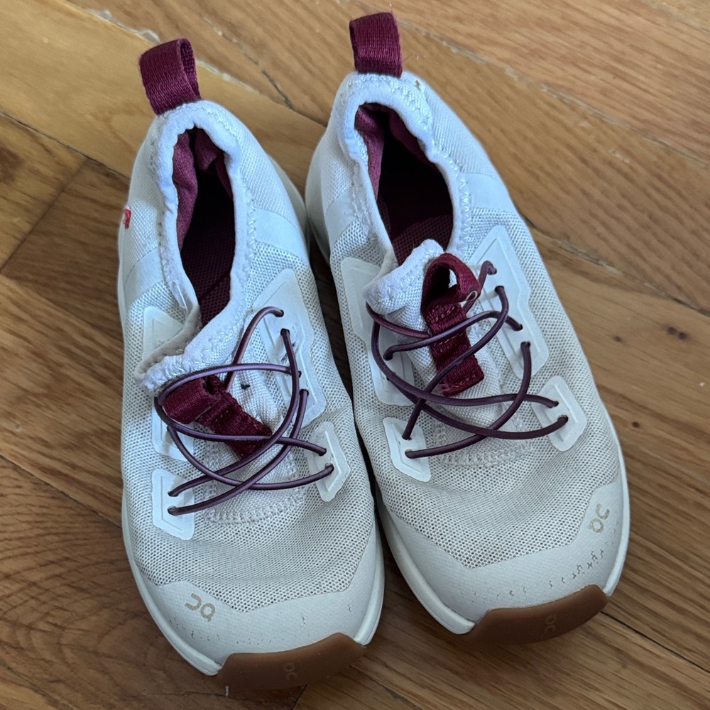 On cloud kid sneakers